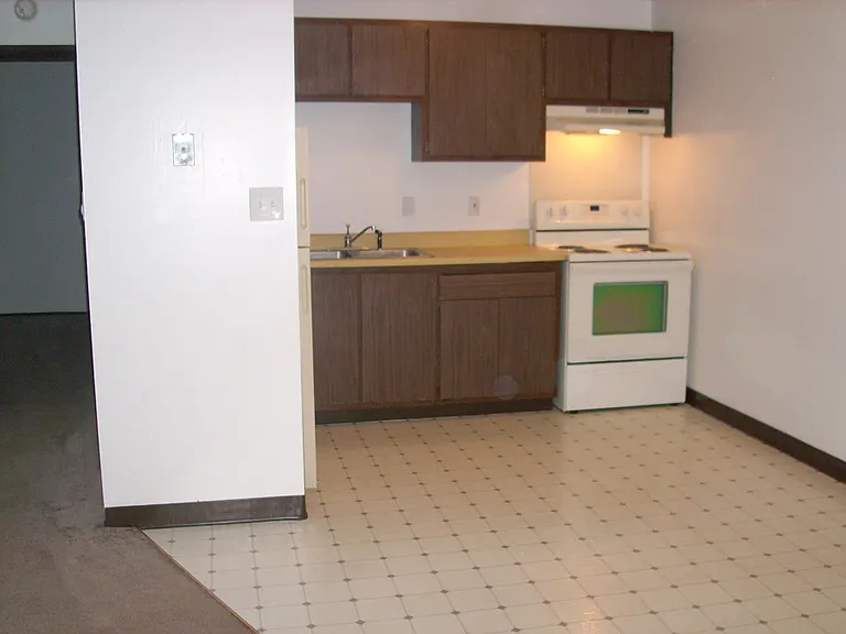 2363 N Weil St — Photo 3