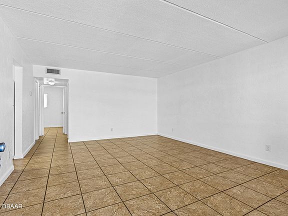 4th image of 411 N Halifax Ave APT 210