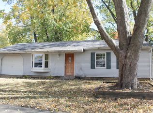 514 Dogwood Dr, Champaign, IL 61821