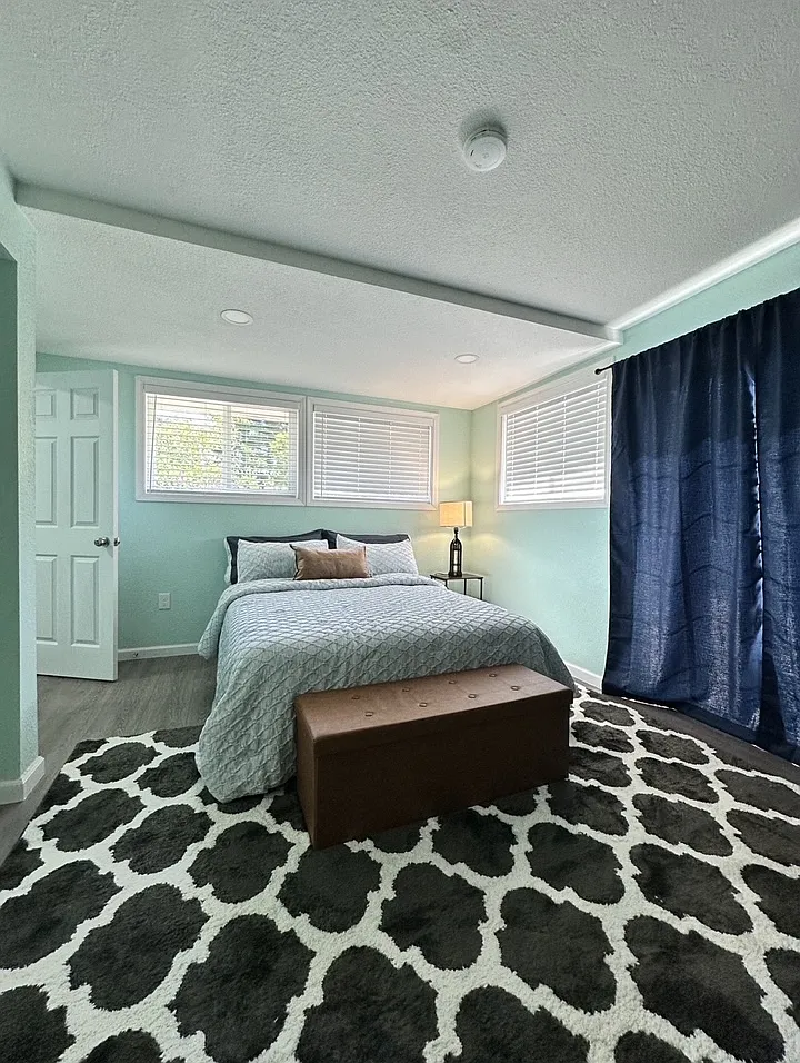 4 bed, 1980 sqft, $3,900 — Photo 4