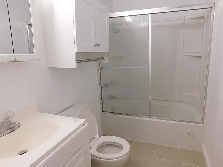 485 Sargent St — Photo 16