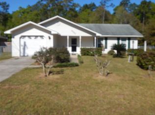 6000 Savannah Dr, Milton, FL 32570
