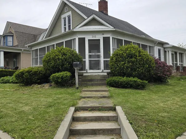 202 G St, La Porte, IN 46350