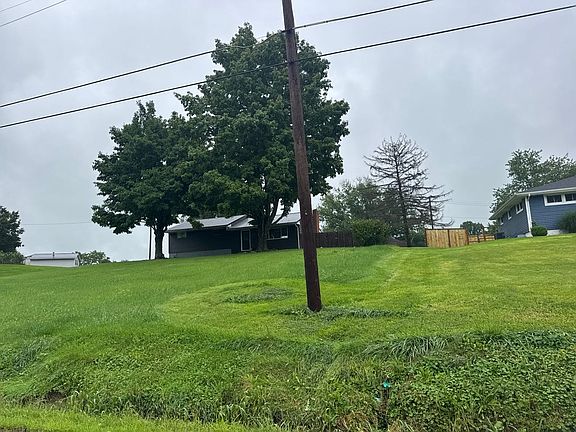 2nd image of 2870 Boggs Rd