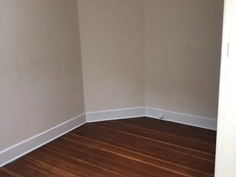 Fremont Apartments - Located on Fremont Ave — Photo 17