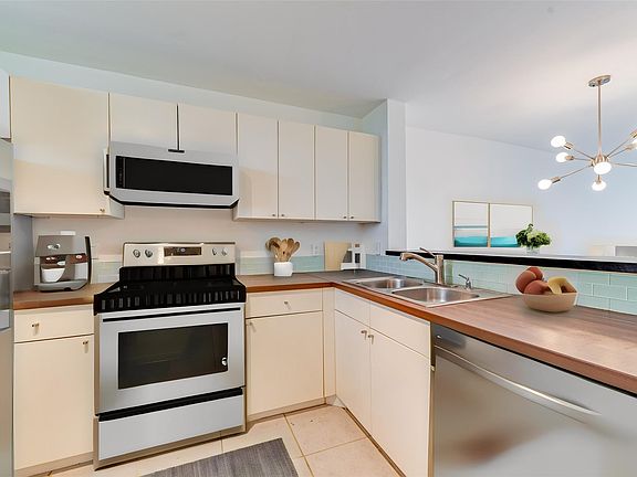 3rd image of 114 Lake Emerald Drive #310