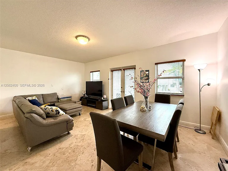 1033 SW 9th Ct #M-2 — Photo 7