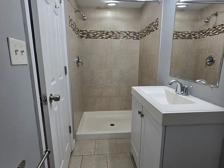 901 Elton Ave — Photo 10