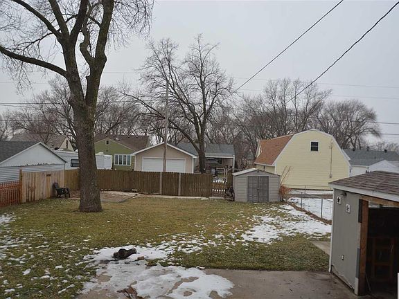 5th image of 2637 S Cornelia St