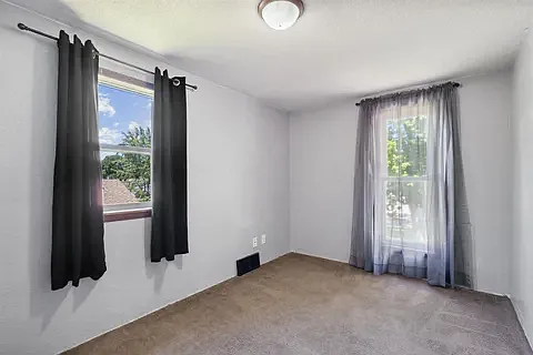 312 5th Ave SW — Photo 11