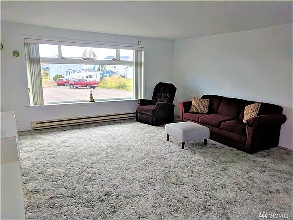 3rd image of 1409 Sand Pebble Dr