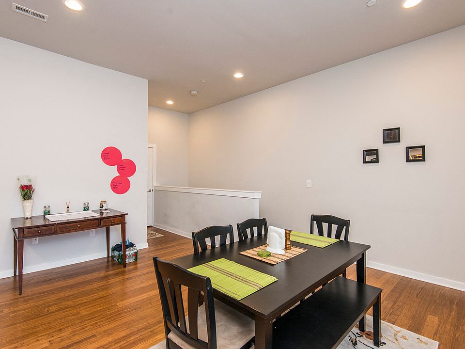4619 Dining Room 1