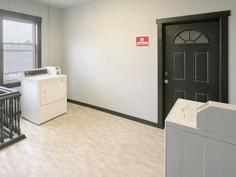 220 W Meeker St — Photo 10