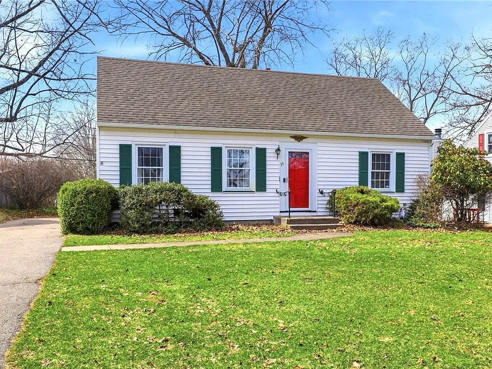 37 Oakmount Dr