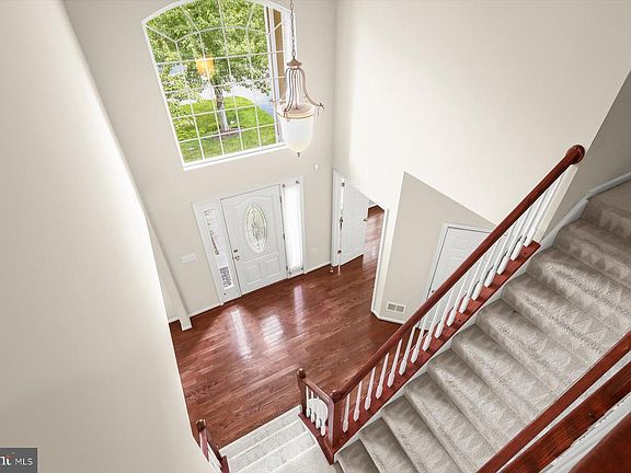 4th image of 128 Bay Club Pkwy