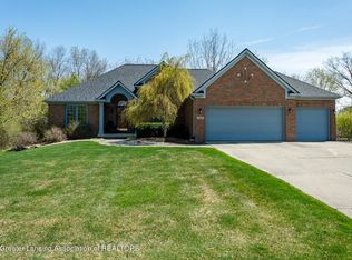 5505 Star Flower Dr, Haslett, MI 48840