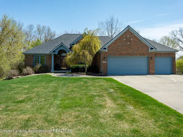 5505 Star Flower Dr, Haslett, MI 48840