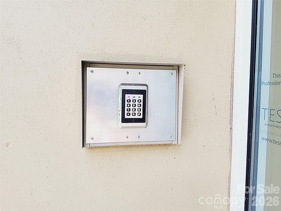 5th image of 155 S Lexington Ave #203