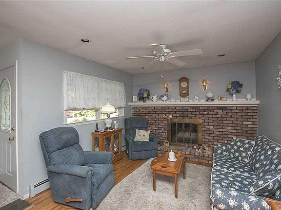 3rd image of 24 Storyland Ln
