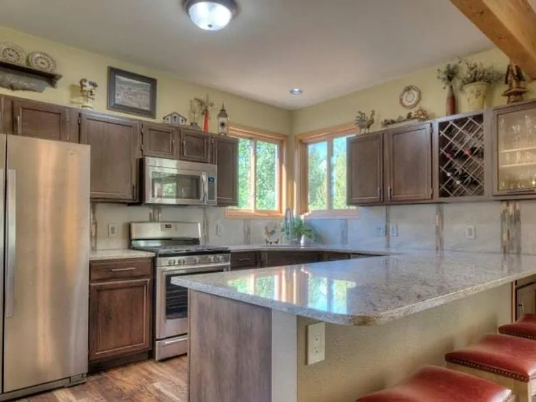 1851 Peregrine Ln — Photo 6