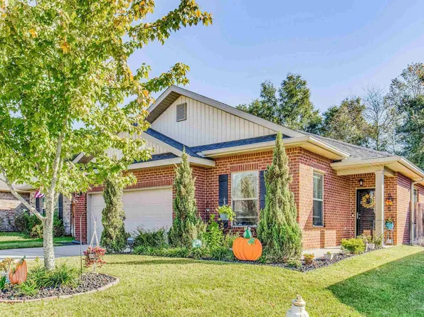 5797 Jade Moon Cir, Milton, FL 32583