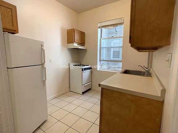 2nd image of 80 Gordon St #Cb606502c