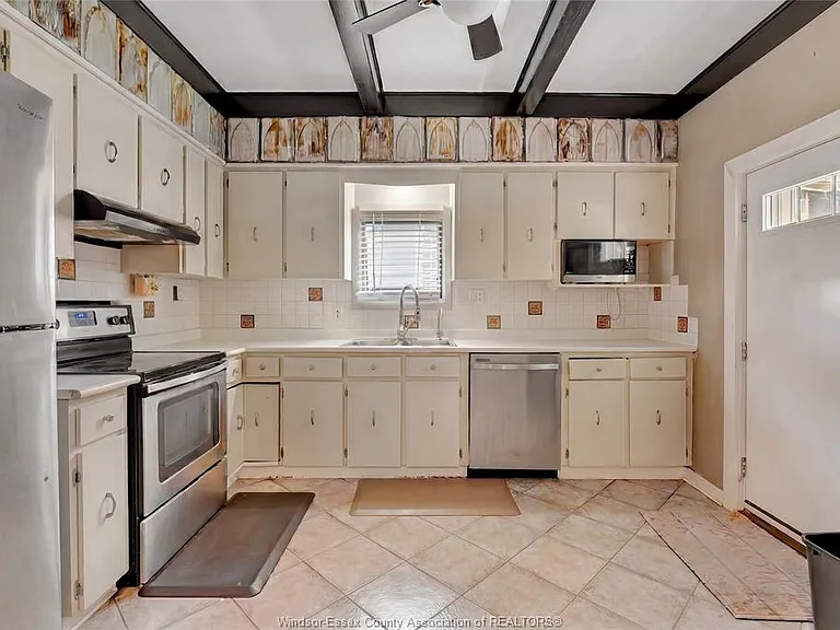 394 Cameron Ave — Photo 9