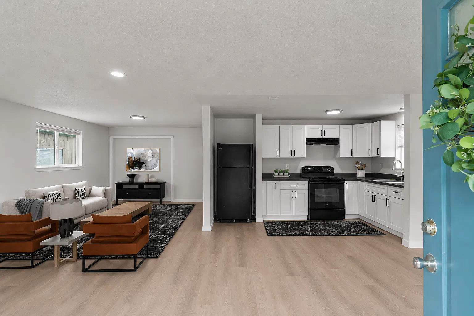 3 bed, 1200 sqft, $1,850 — Photo 2