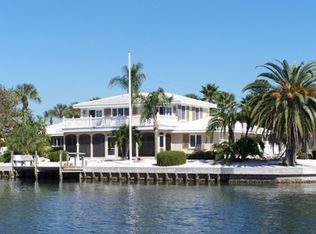 624 Concord Ln, Holmes Beach, FL 34217