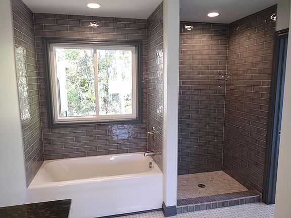 3rd image of 14027 Tupper Lake Dr