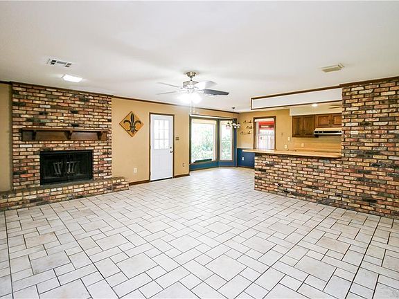 3rd image of 4232 Pommard Dr