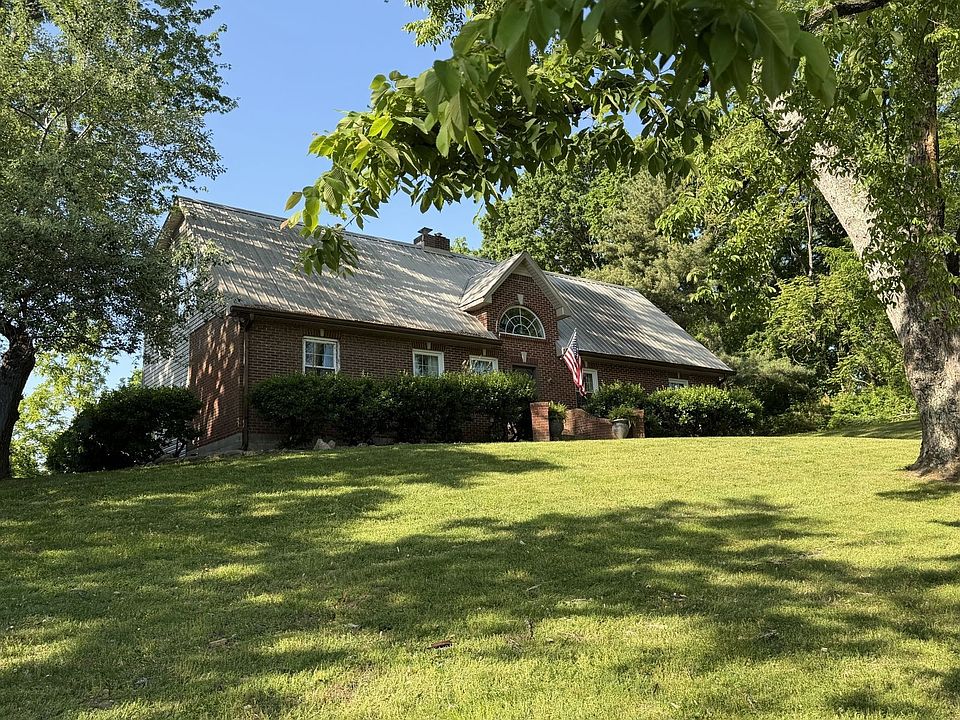 1st image of 9675 Clovercroft Rd
