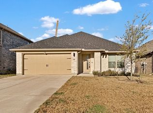 505 Hazeltine Rd, Red Oak, TX 75154