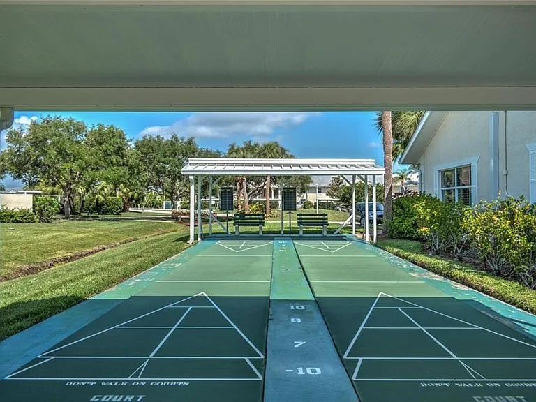 850 Lake Orchid Cir #206 — Photo 24