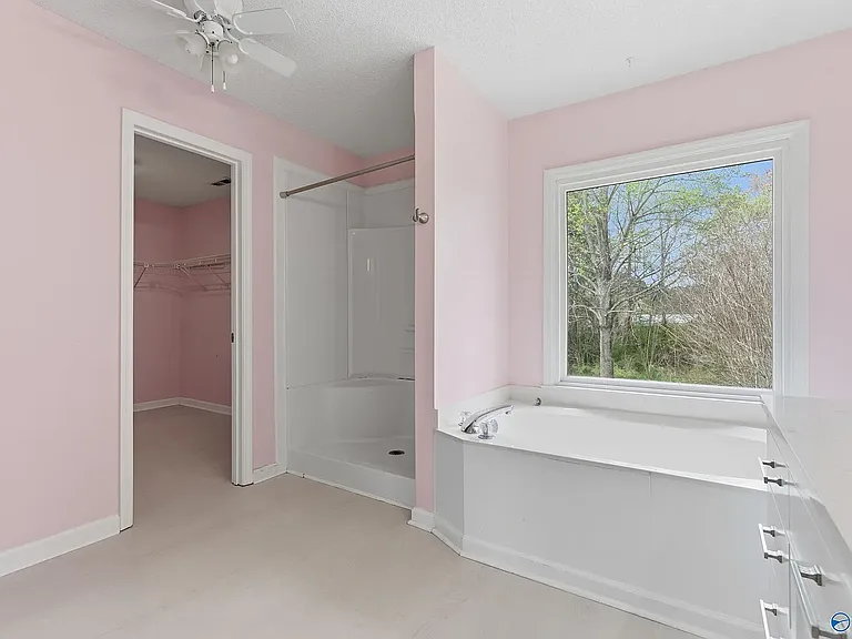 106 Golden Oak Dr — Photo 22
