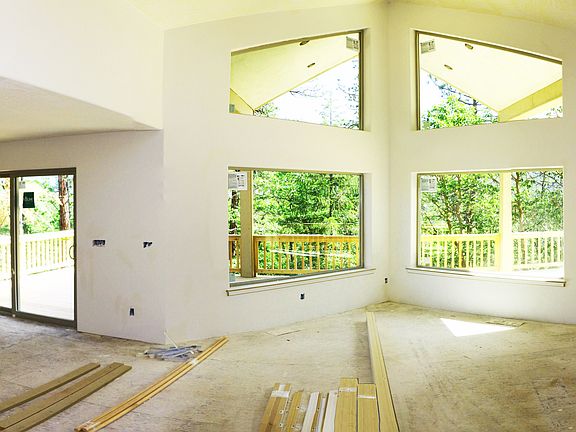 5th image of 119 White Oak Way