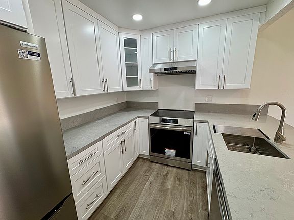 2nd image of 734 N Morgan St APT A