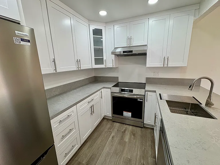 734 N Morgan St #A — Photo 2