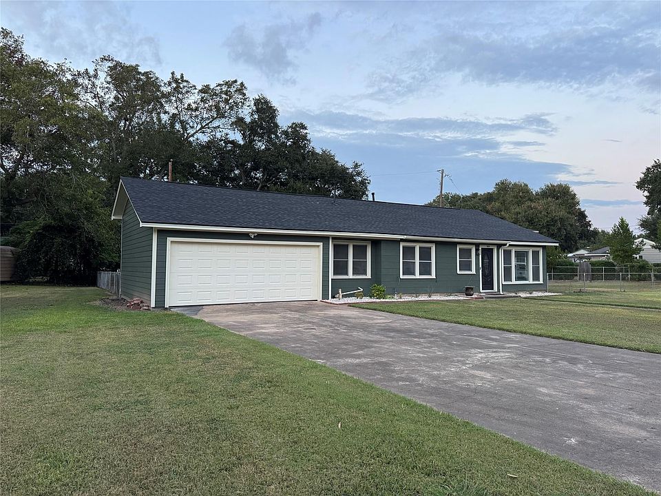 1st image of 515 Mockingbird Ln
