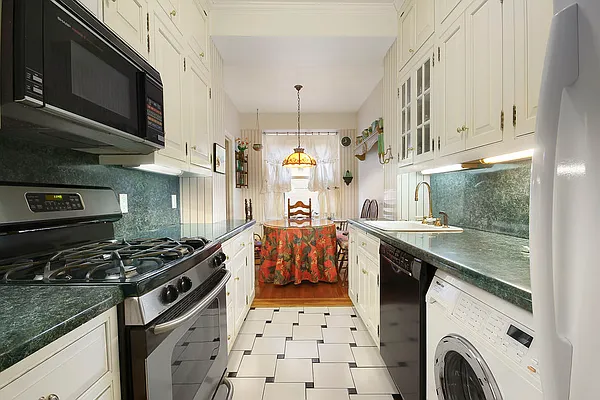 Sold by Corcoran | media 7
