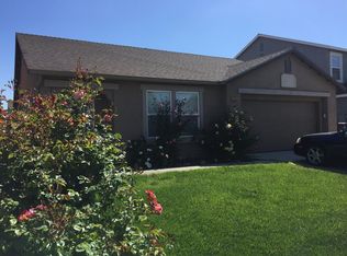 2209 W Poppyview Pl, Tulare, CA 93274