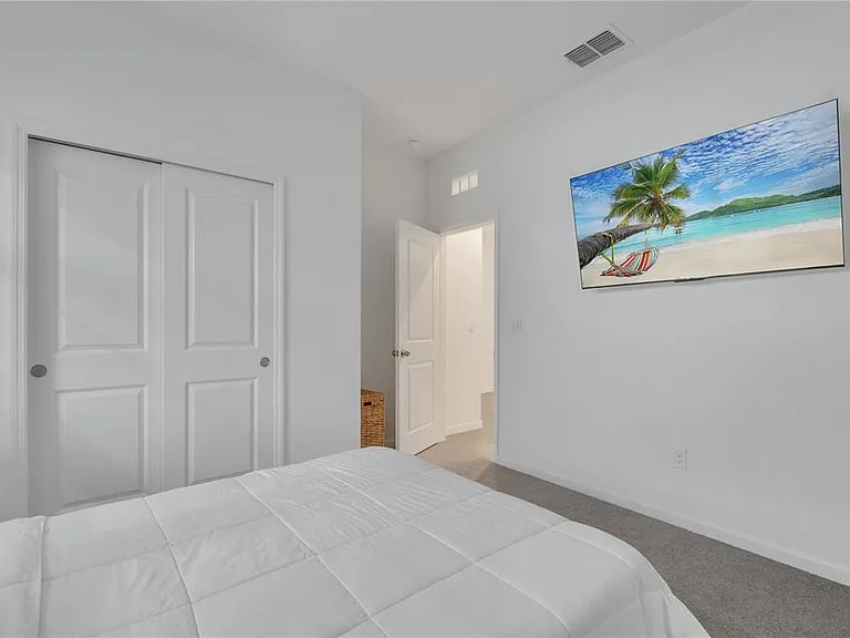 1098 Boardwalk Pl — Photo 11