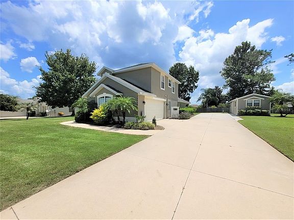 4th image of 13920 Wellington Ln