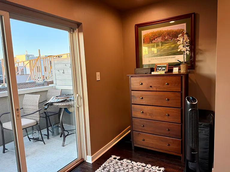 Master bedroom (3rd floors)