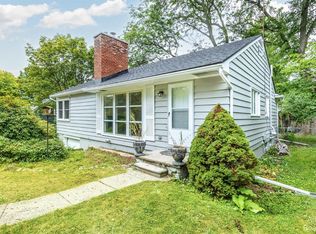 1255 Newport Rd, Ann Arbor, MI 48103