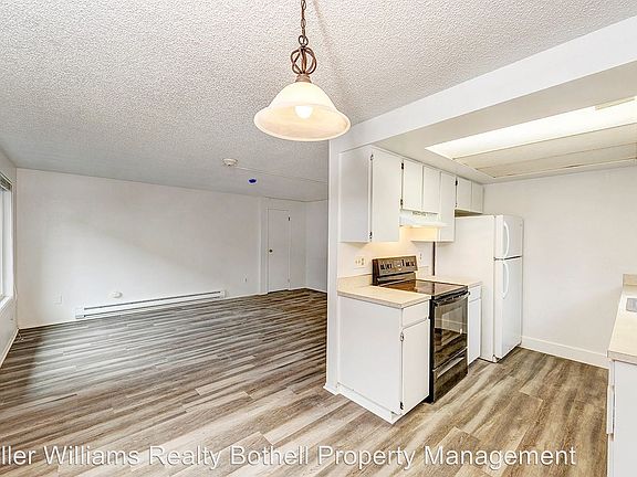 5th image of 5731 204th St SW APT D