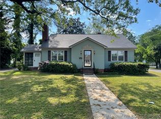 109 N Magnolia St, Raeford, NC 28376