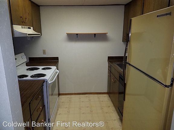 5th image of 1800 Evergreen St APT 4