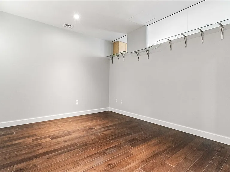 43 Westland Ave #309 — Photo 8