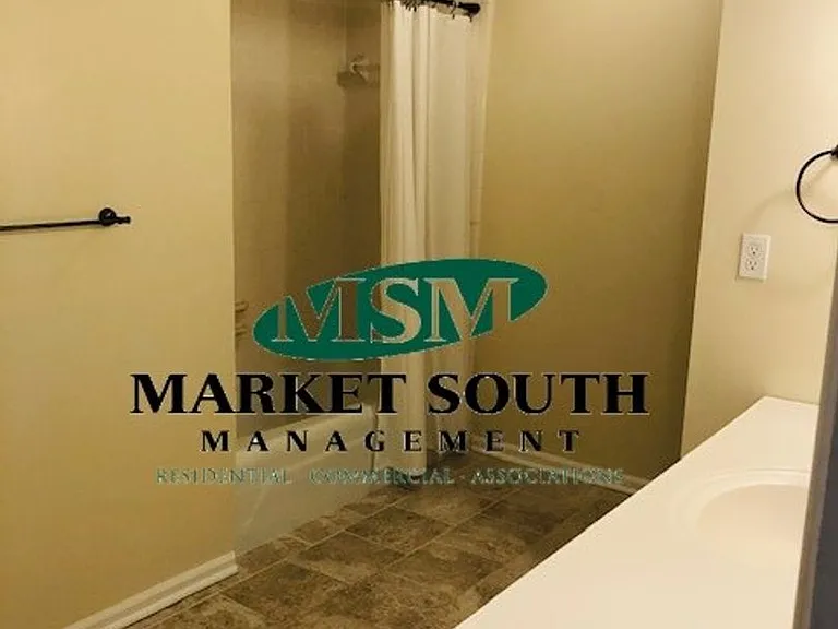 306 Sandy Springs Rd — Photo 7
